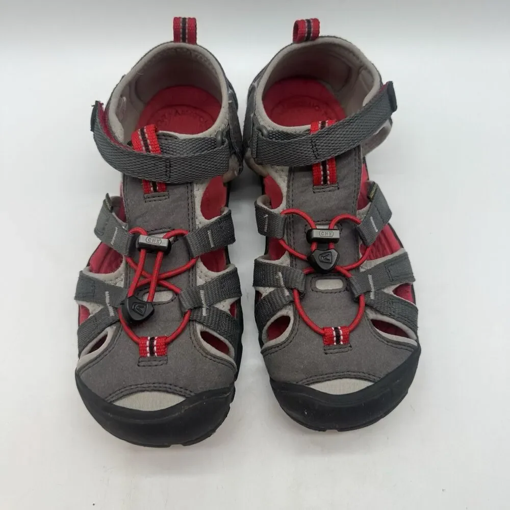 Keen Seacamp II CNX Sport Sandals Youth 4 Gray & Red Lace Lock Washable 1022985